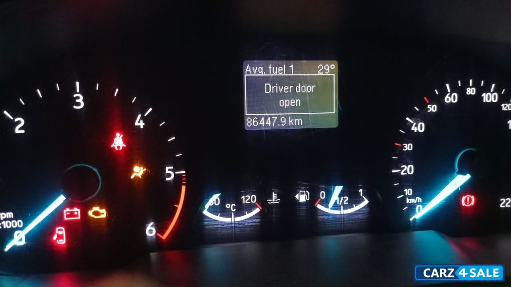 Red Ford Ecosport Titanium+MT