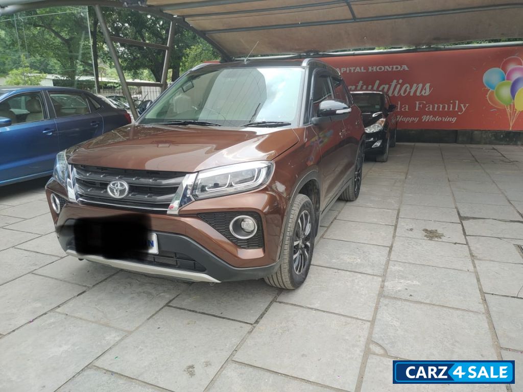 Toyota Urban Cruiser Dual tone premium AT