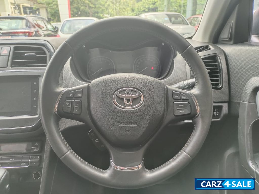 Toyota Urban Cruiser Dual tone premium AT