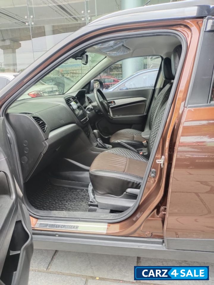 Toyota Urban Cruiser Dual tone premium AT