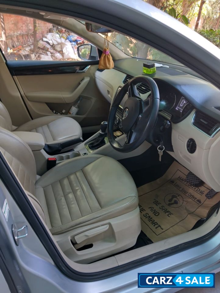 Silver Skoda Octavia 1.8 style automatic