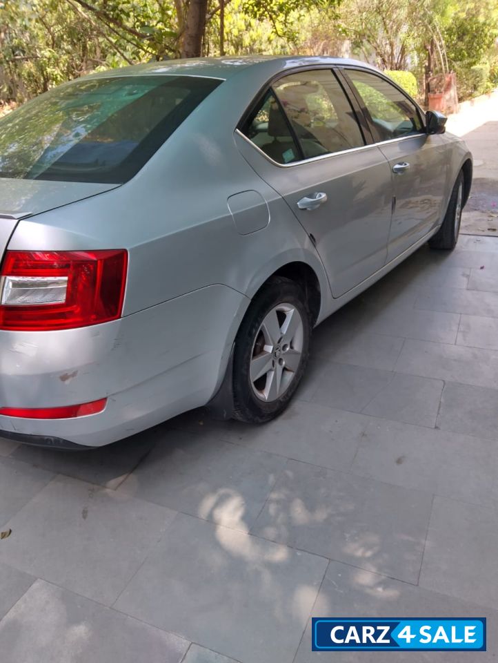 Silver Skoda Octavia 1.8 style automatic