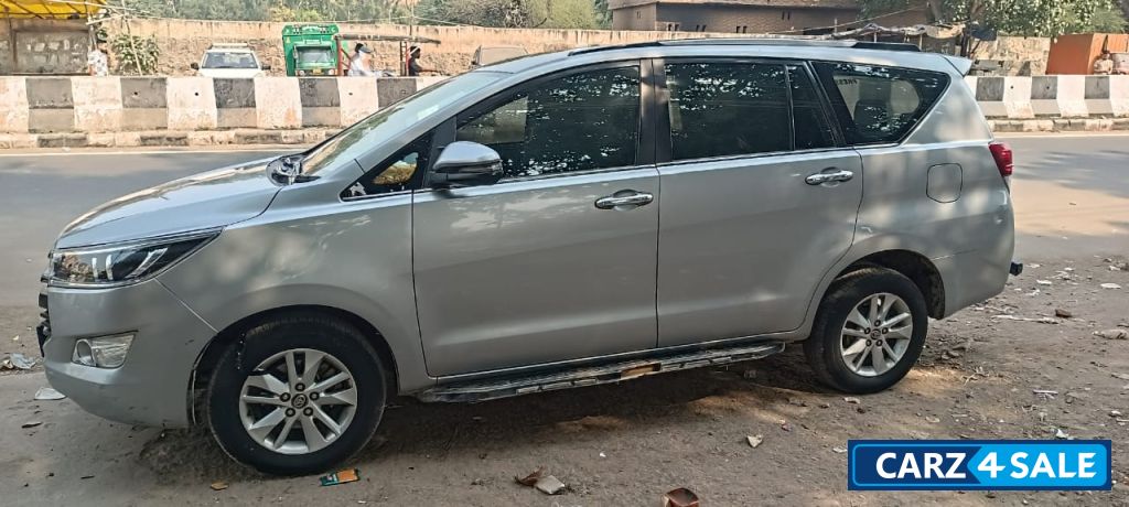 Silver Toyota Innova Crysta vx 7seater Silver Toyota Innova Crysta vx 7seater