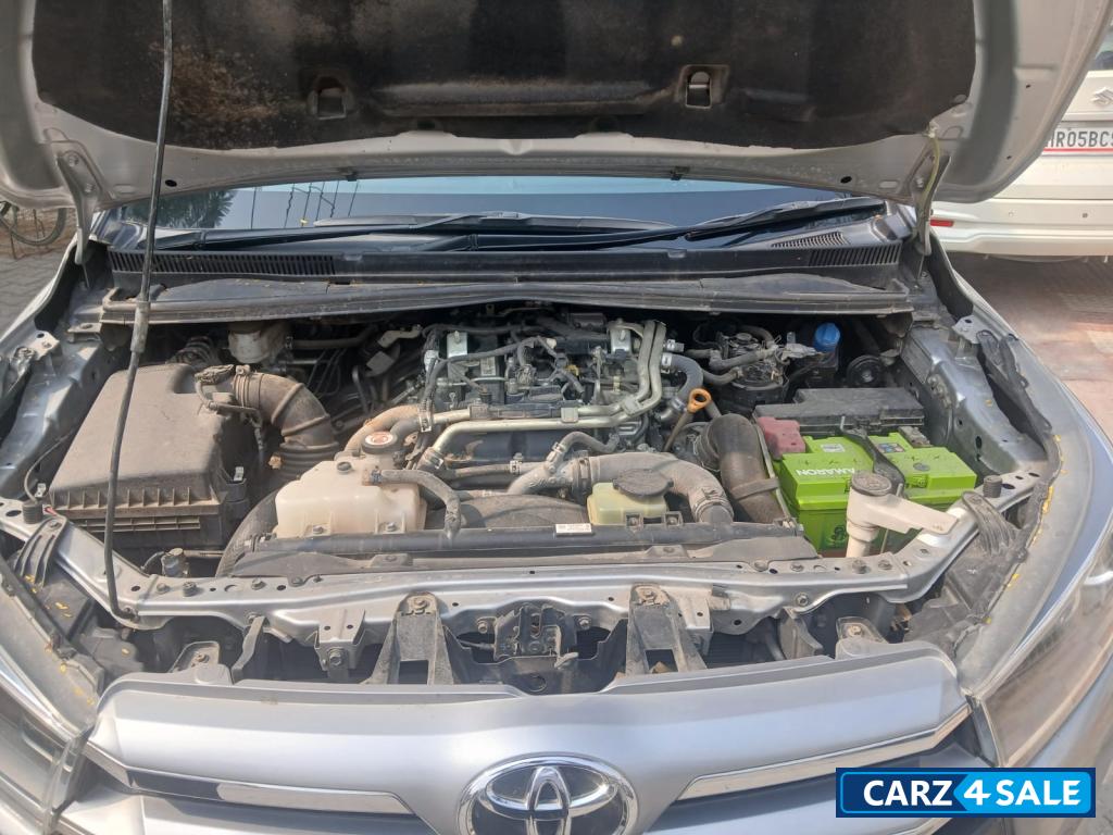 Silver Toyota Innova Crysta vx 7seater Silver Toyota Innova Crysta vx 7seater