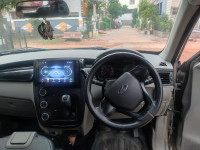 Mahindra KUV100 K2