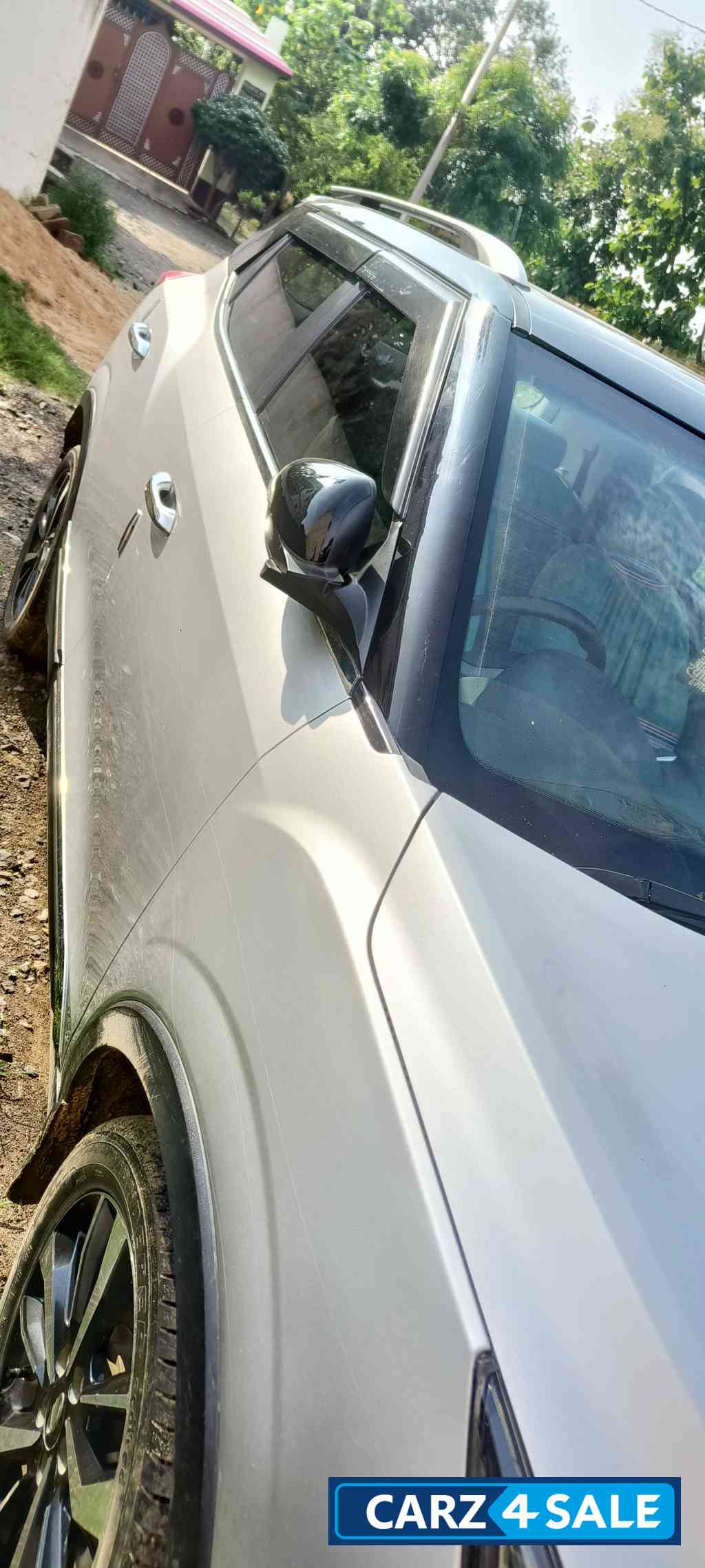 Mahindra XUV300 W8 optional Mahindra XUV300 W8 optional