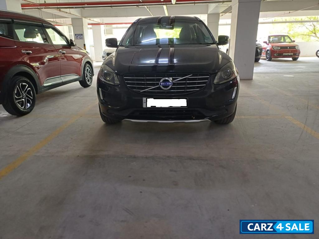 Black Sapphire Volvo XC60 D5