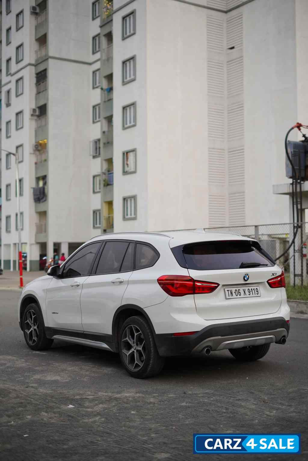 White BMW X1 sDrive X-Line