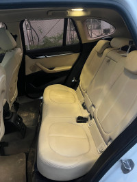 White BMW X1 sDrive X-Line