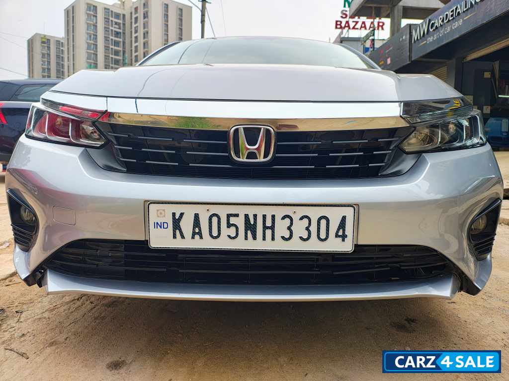 Silver Honda City V MT