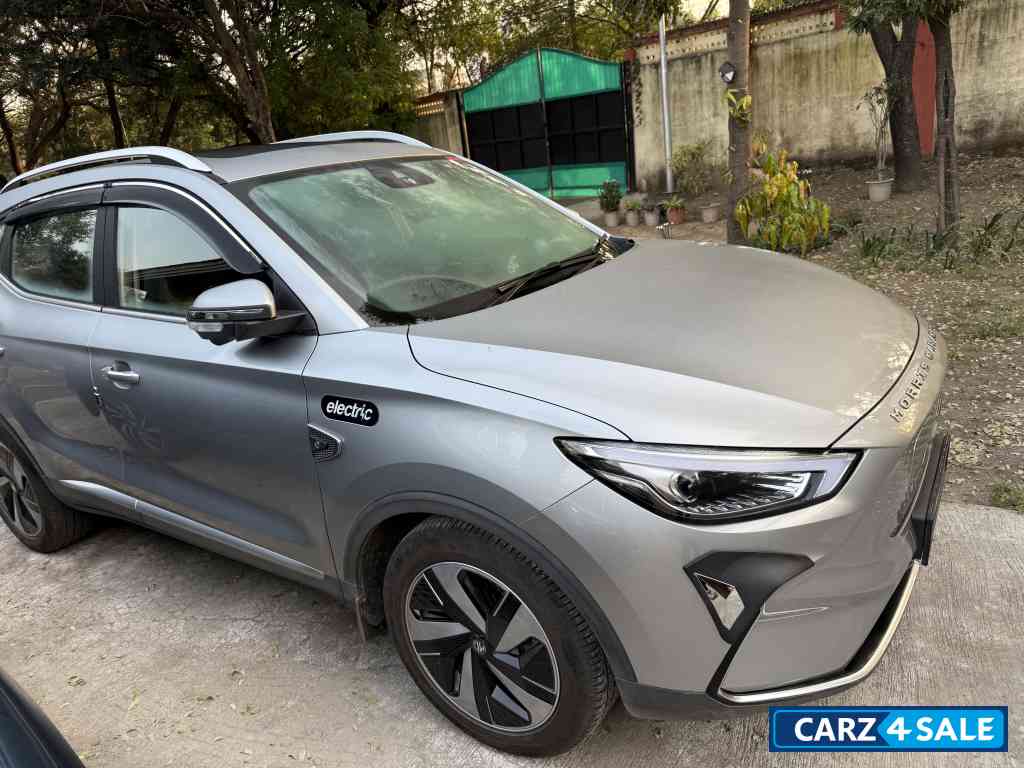 Ashen Silver MG ZS EV Exclusive