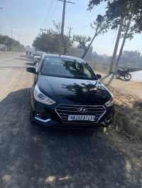 Black Hyundai Verna SX