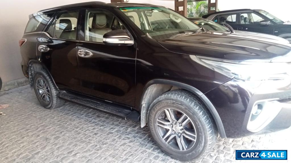 Toyota Fortuner 2.8L 4X2 AT