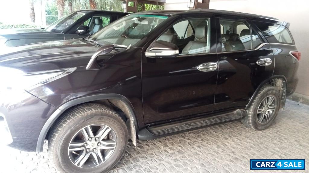 Toyota Fortuner 2.8L 4X2 AT