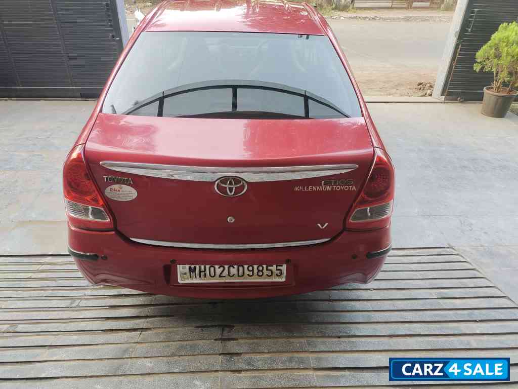 Toyota Etios V