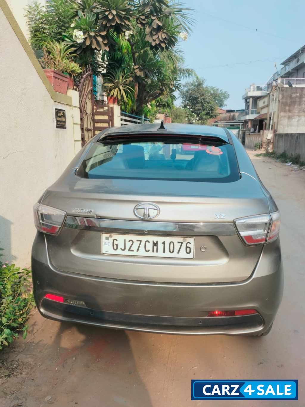 Roman Selver Tata Tigor XZ