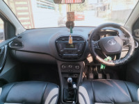 Roman Selver Tata Tigor XZ