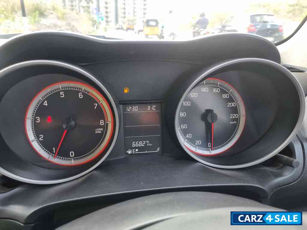 Maruti Suzuki Swift Zxi