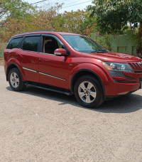 Mahindra XUV 500 W8