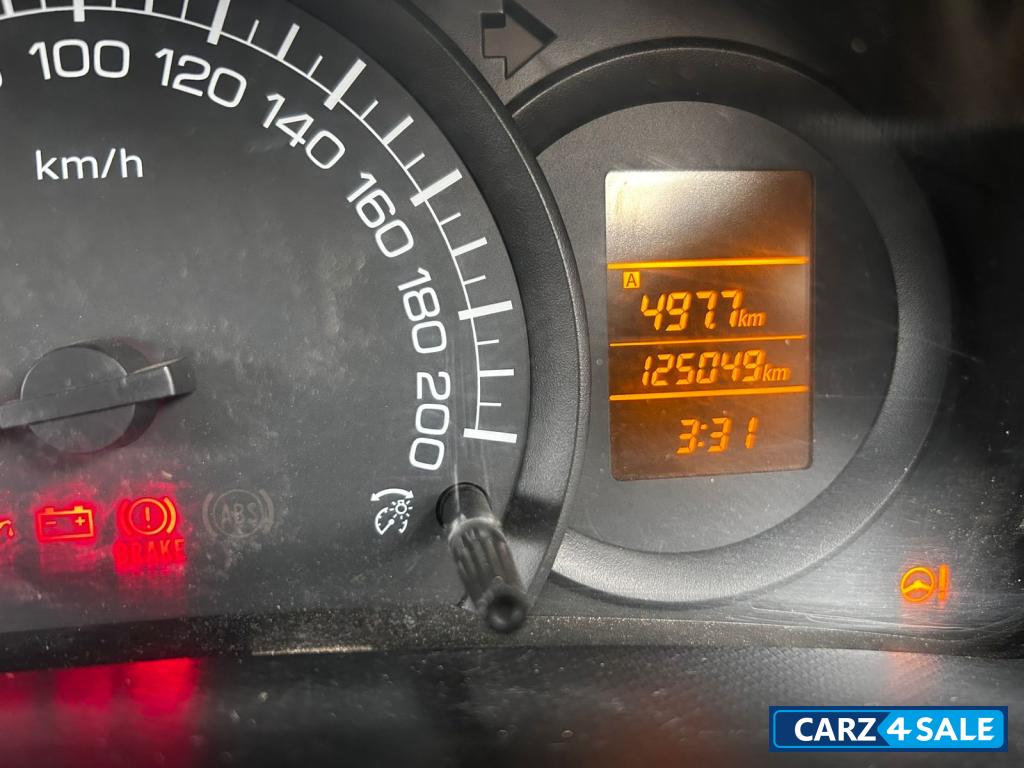 Pearl White Maruti Suzuki Dzire tour s cng