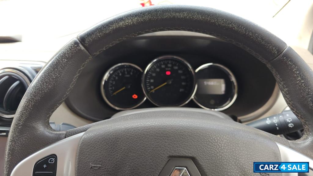 Renault Lodgy 110PSRXZ8SEATER