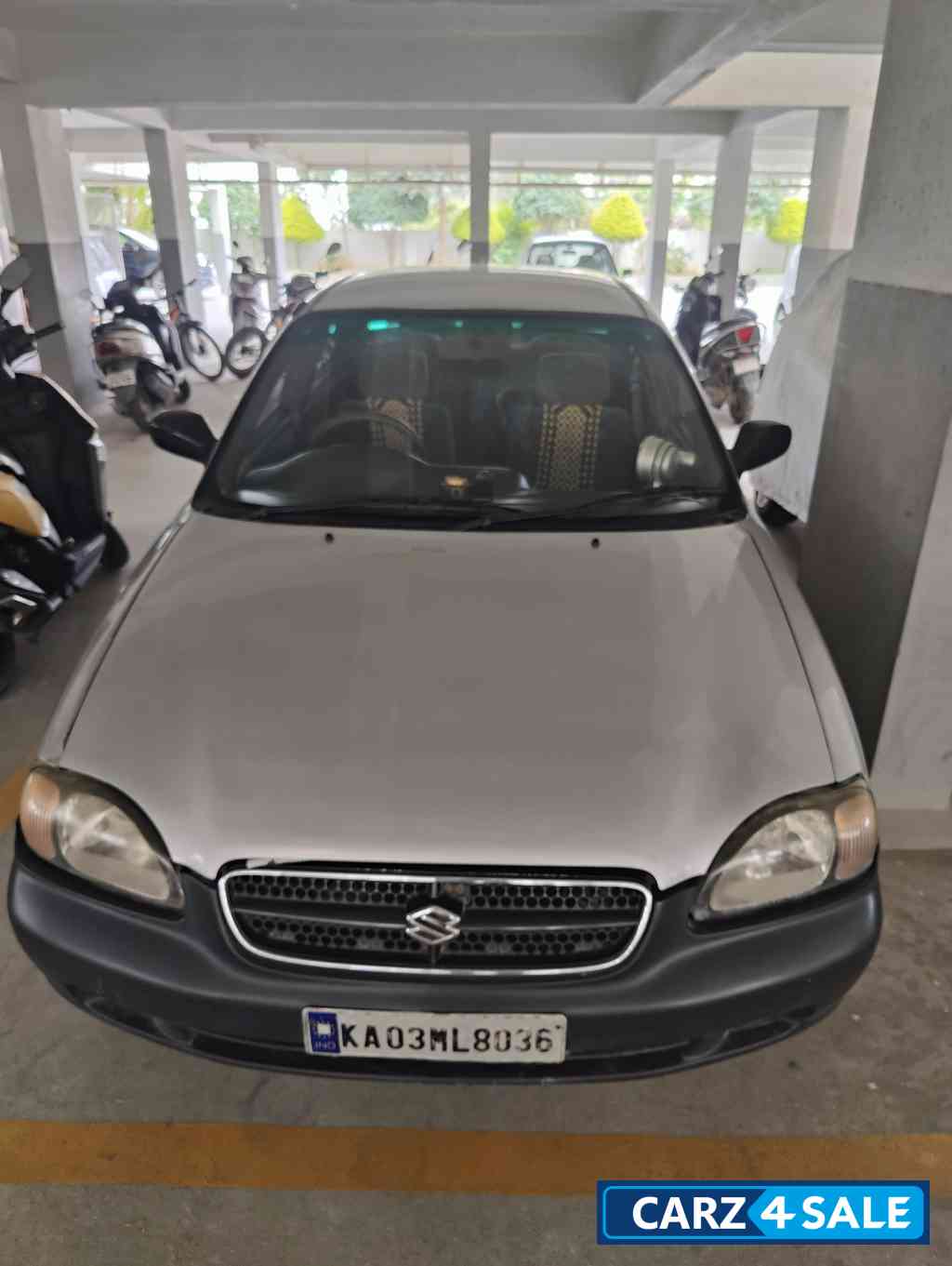 Silver Maruti Suzuki Baleno LXI