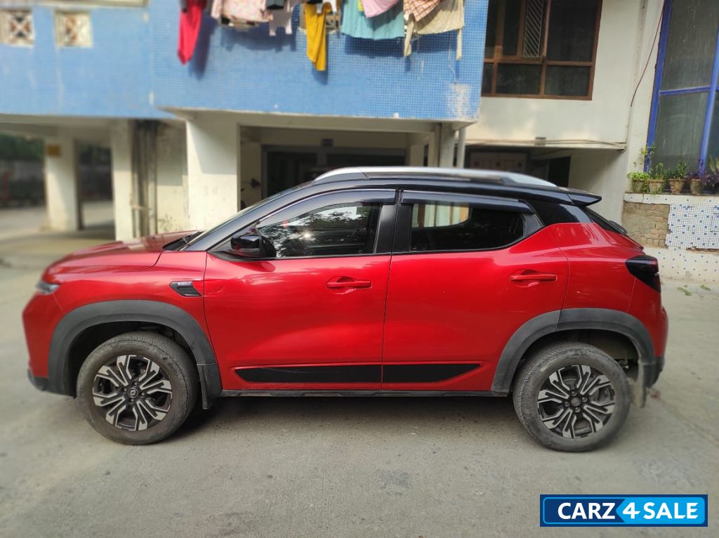 Red And Black Dual Tone Renault Kiger RXZ Turbo 1.0 Petrol DT Dual Tone