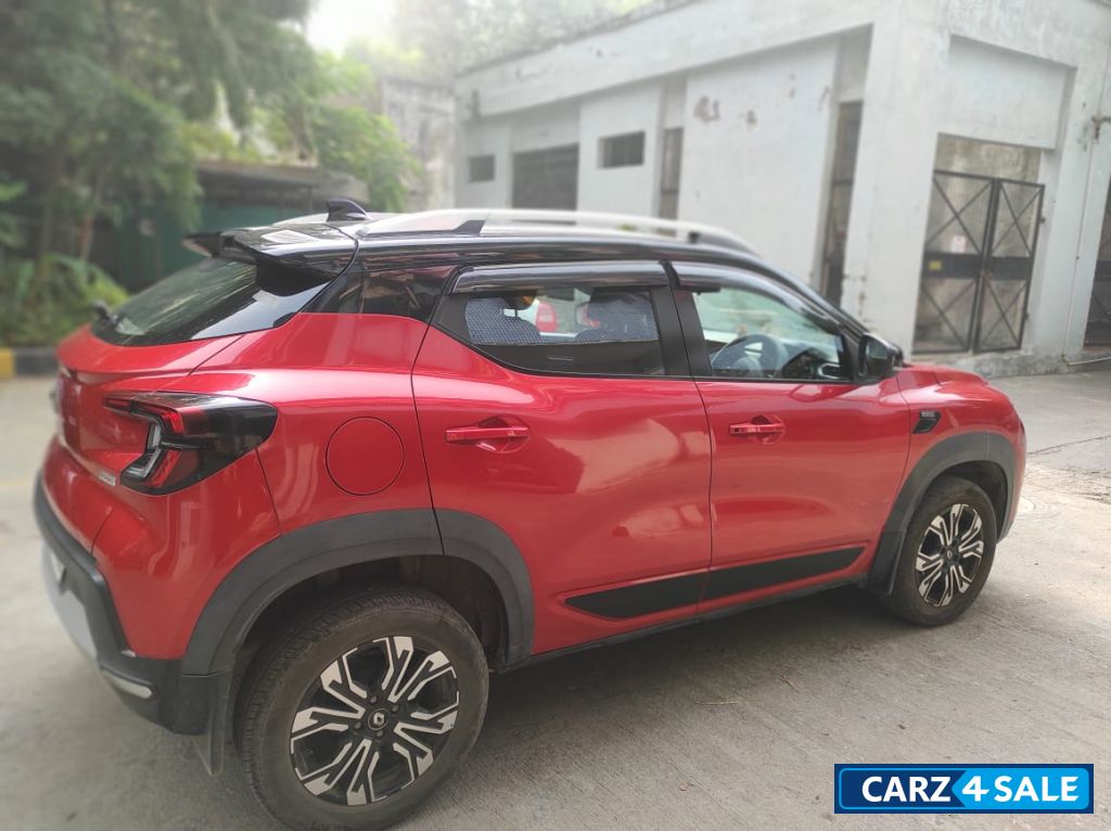 Red And Black Dual Tone Renault Kiger RXZ Turbo 1.0 Petrol DT Dual Tone