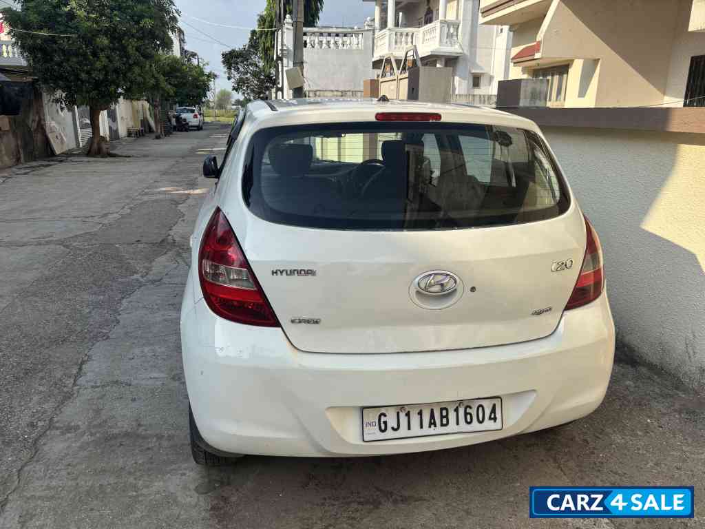 Hyundai i20 Megna