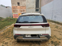 Glacier White Pearl Kia Sonet