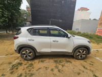 Glacier White Pearl Kia Sonet