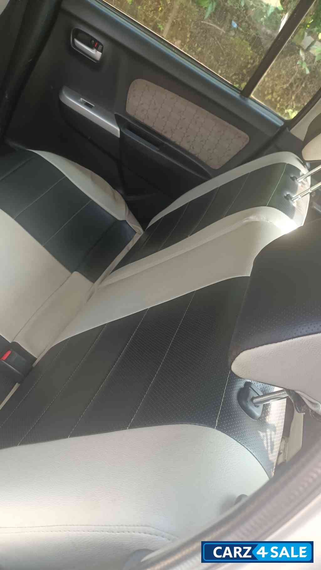 Sliver Maruti Suzuki Wagon R VXI PLUS O AMT