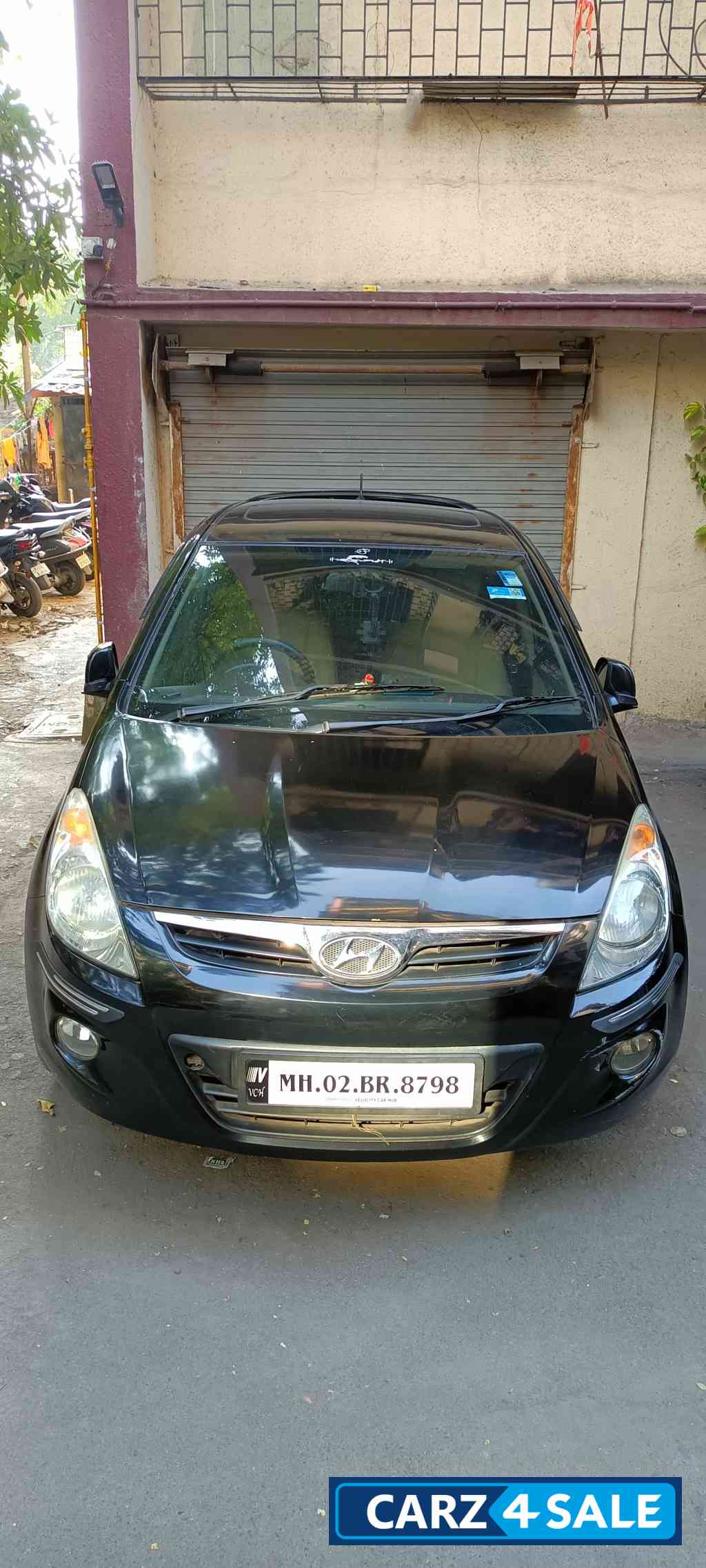 Hyundai i20 Asta with Sunroof