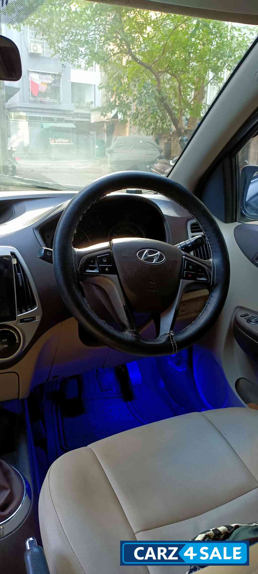 Hyundai i20 Asta with Sunroof