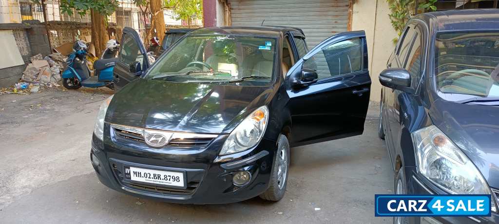 Hyundai i20 Asta with Sunroof
