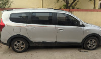 Silver Renault Lodgy World Edition