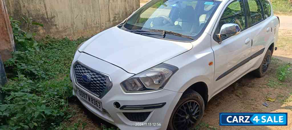 White Datsun Go Plus 2018T