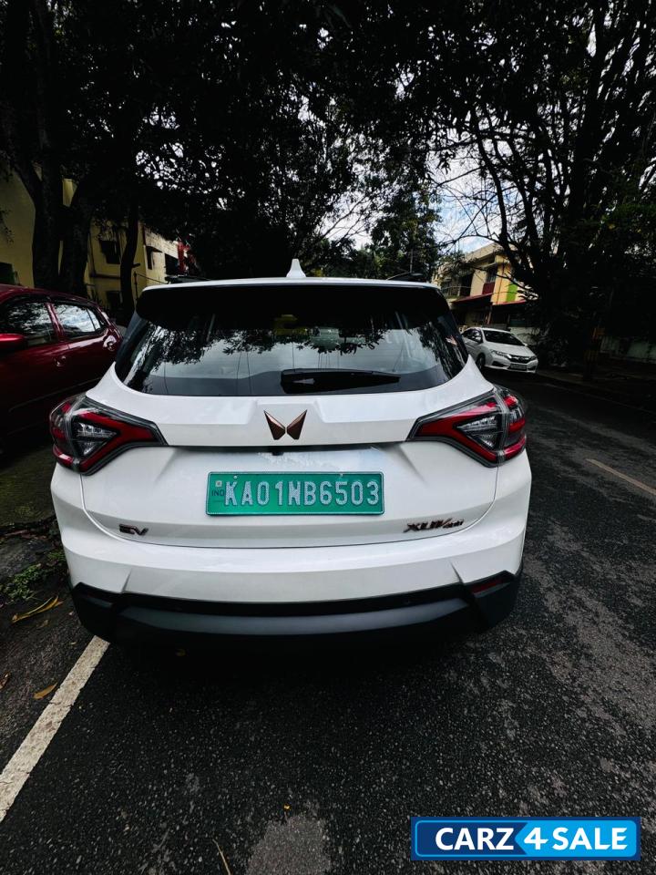 White Mahindra XUV400 Long range