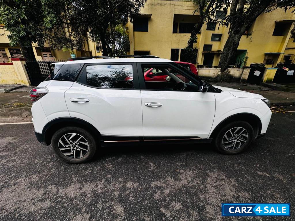 White Mahindra XUV400 Long range