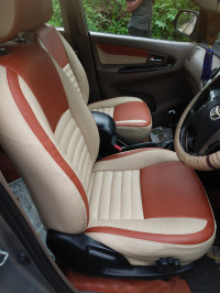 Toyota Innova 2.5 VX BS IV 8 STR