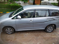 Toyota Innova 2.5 VX BS IV 8 STR
