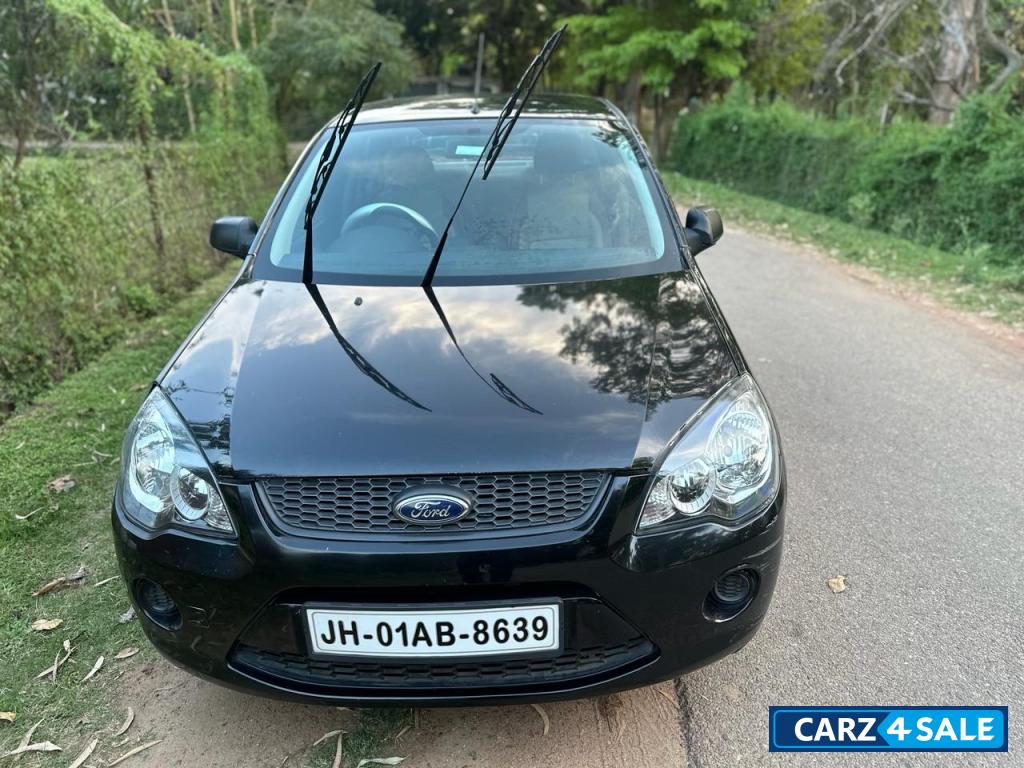 Black Ford Fiesta Exi 1.6