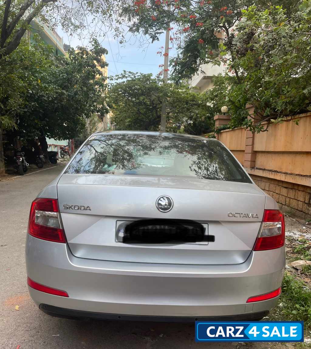 Skoda Octavia Elegance 2.0 tdi