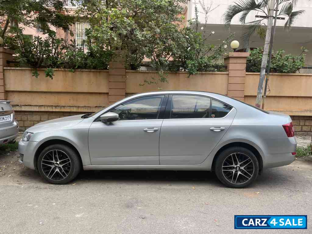 Skoda Octavia Elegance 2.0 tdi