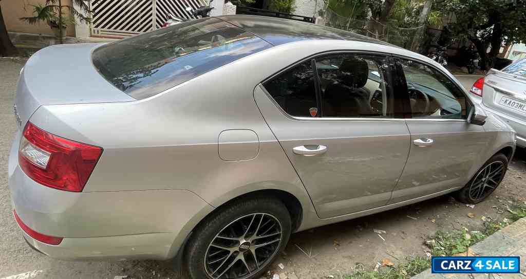 Skoda Octavia Elegance 2.0 tdi