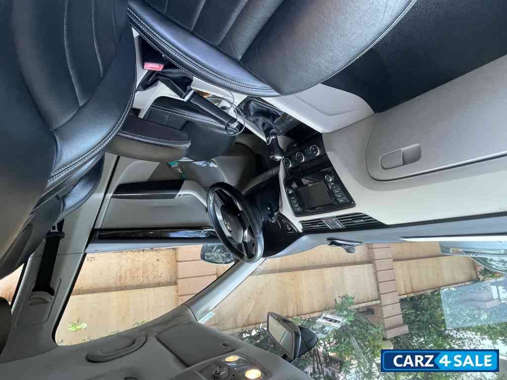 Skoda Octavia Elegance 2.0 tdi