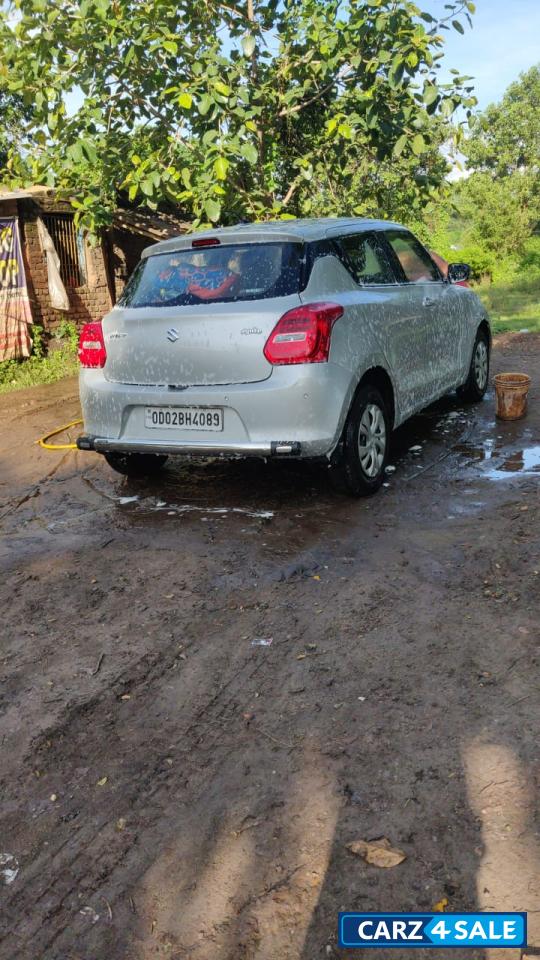 Maruti Suzuki Swift Vxi