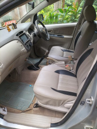 Toyota Innova 2010