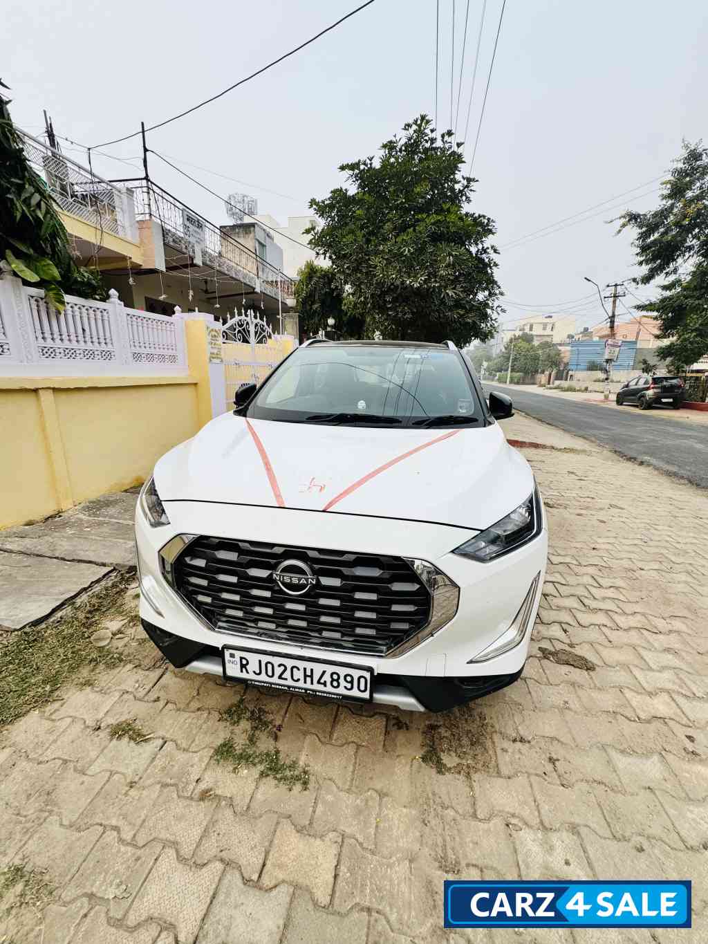 Whitw Nissan Magnite XV PREMIUM 2024