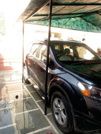 Mahindra XUV 500 W8